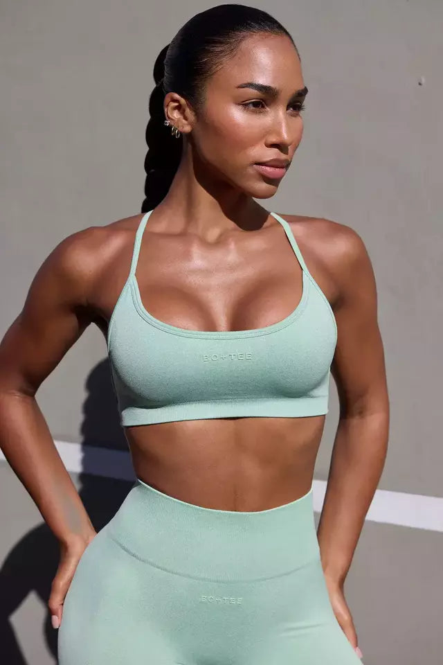 Super Sculpt Seamless Scoop Neck Open Back Sports - Pistacho