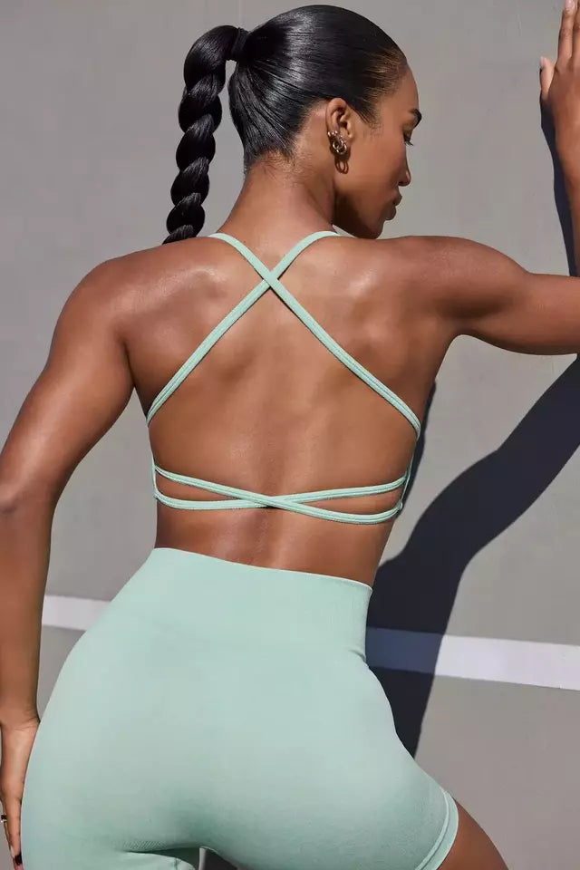 Super Sculpt Seamless Scoop Neck Open Back Sports - Pistacho
