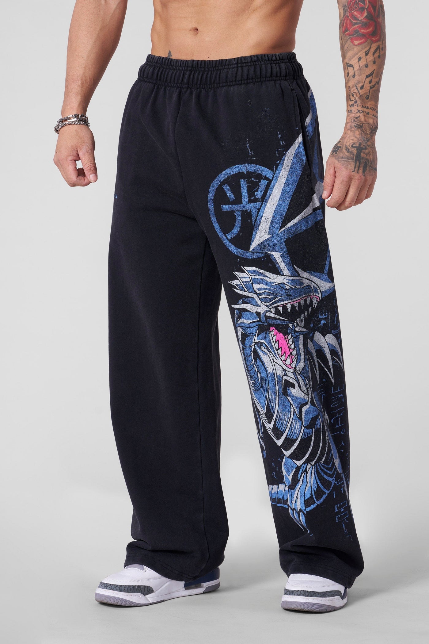2004 - Yu-Gi-Oh!® Sweats - Winged Blue Eyes