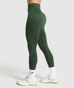 color-trail-green-classic-green