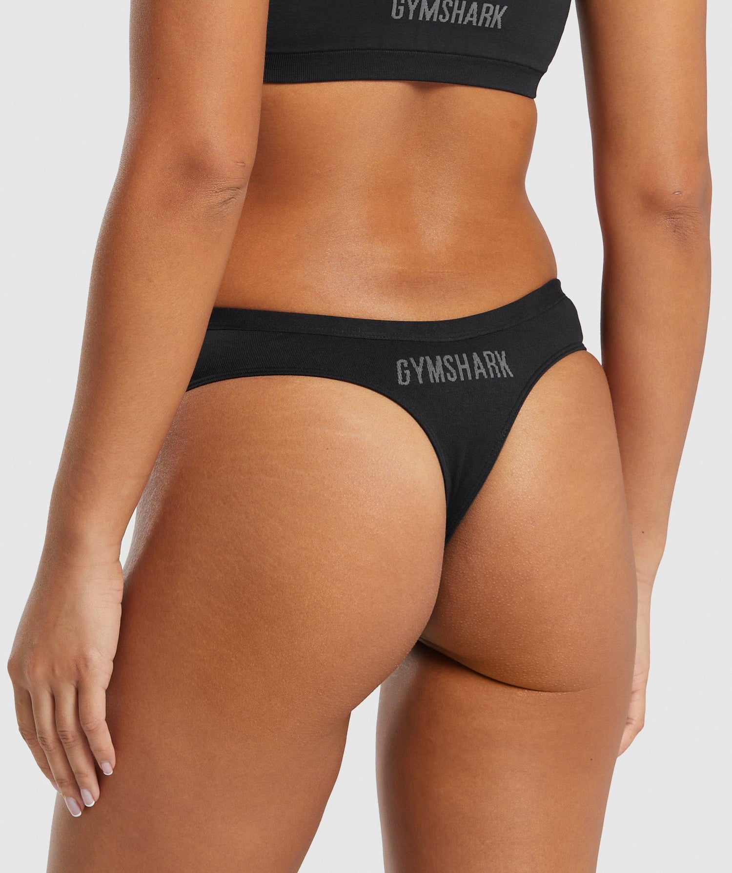 Seamless Dipped Front Thong - Black